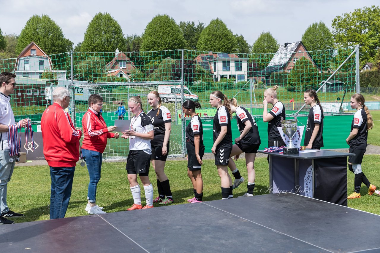 Bild 56 - wBJ SH-Pokalfinale  Holstein-Kiel - SV Viktoria : Ergebnis: 1:0